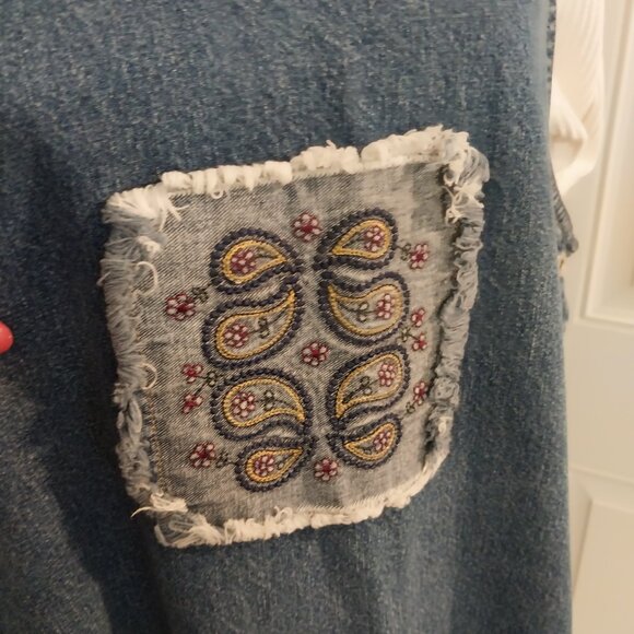 3645 Size 1XL Upcycled Denim Jumper by Sunshine Apparel with Lace Trim. - Picture 10 of 15